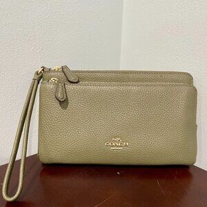 Coach Double Zip Wallet – Green (New, No Tags)